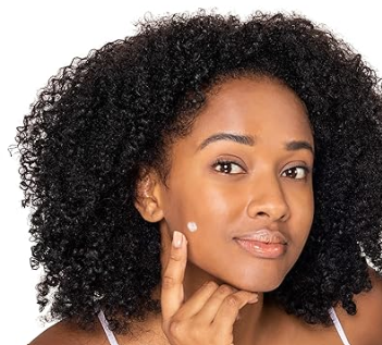 The Ultimate Guide to the Best Face Serums for Women in India